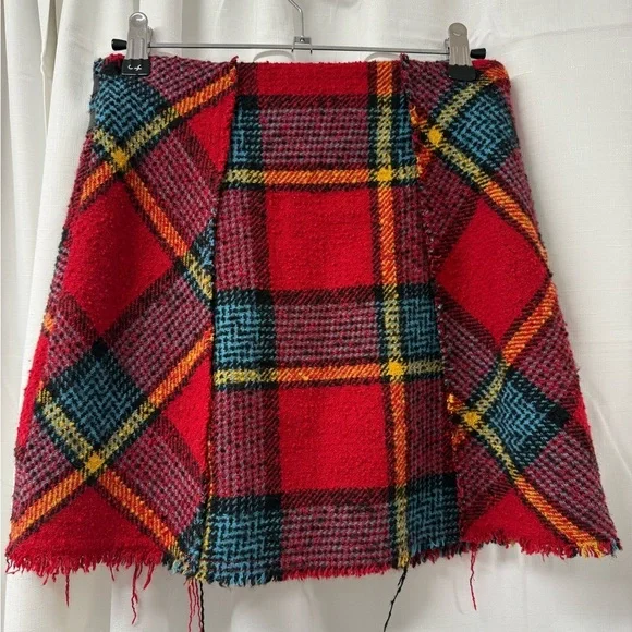 Urban Outfitters Red Plaid Mini Skirt Size- S - Picture 2 of 5